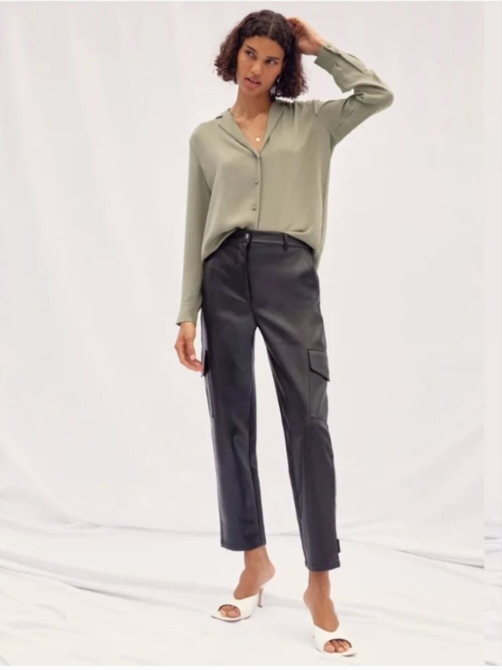 Aritzia Wilfred Free Women’s Vegan Leather High-Rise Tapered Cargo Pants Size 0